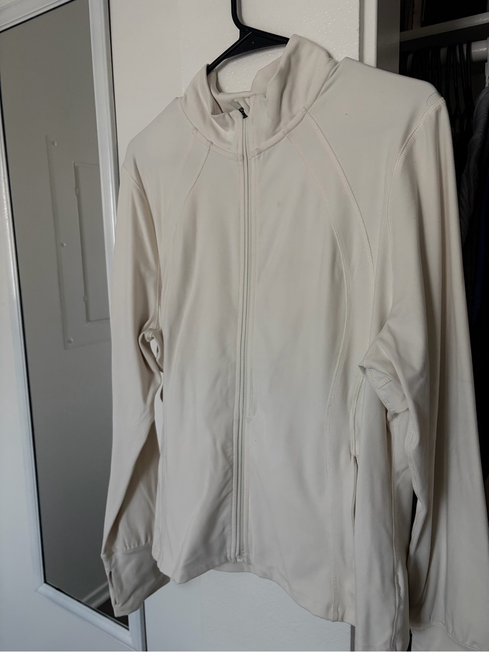 Light Cream Full-Zip Activewear Jacket